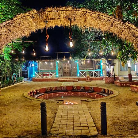 Pushp Vatika Resort & Lawns Νάβι Μουμπάι Εξωτερικό φωτογραφία