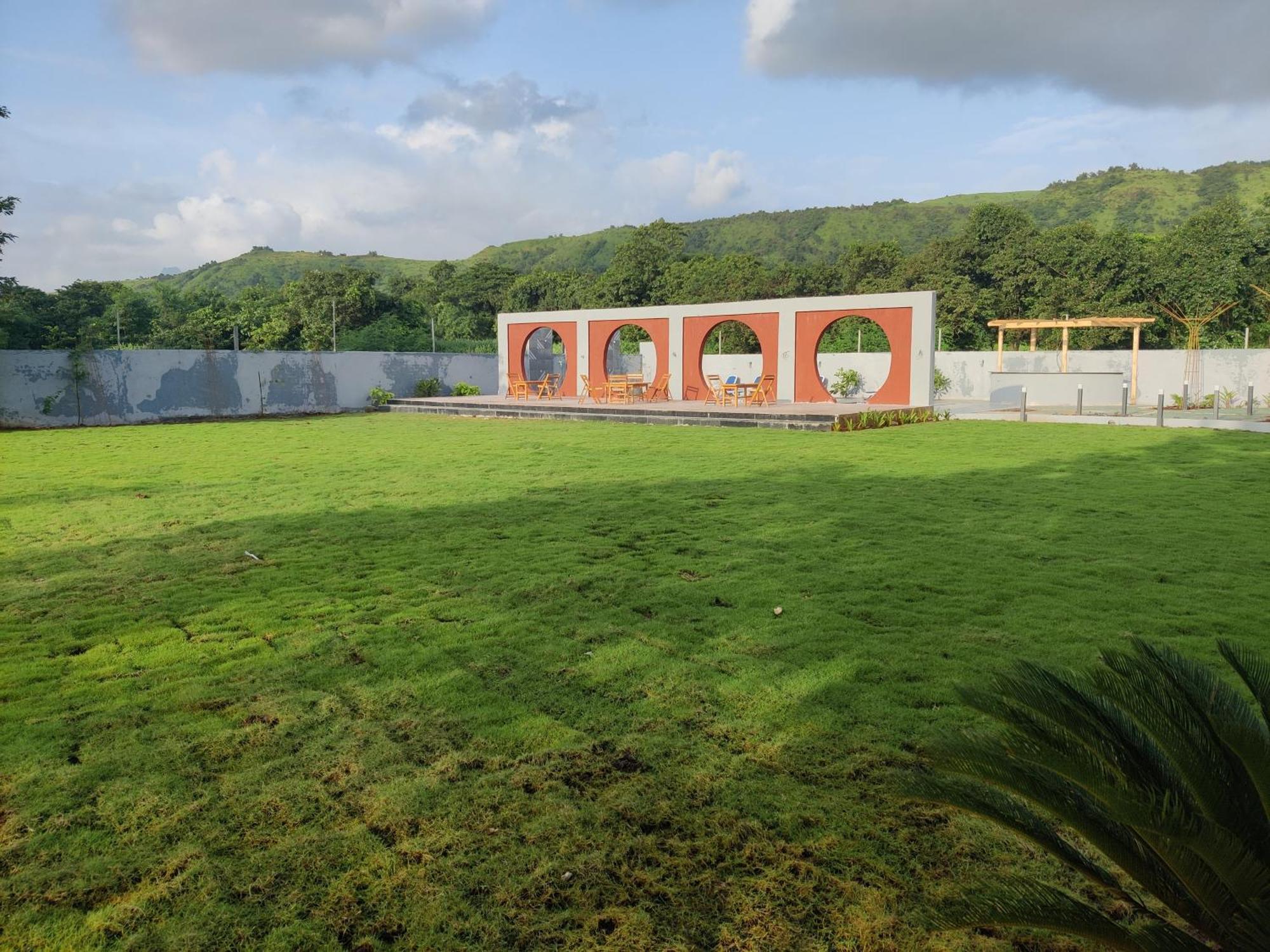 Pushp Vatika Resort & Lawns Νάβι Μουμπάι Εξωτερικό φωτογραφία