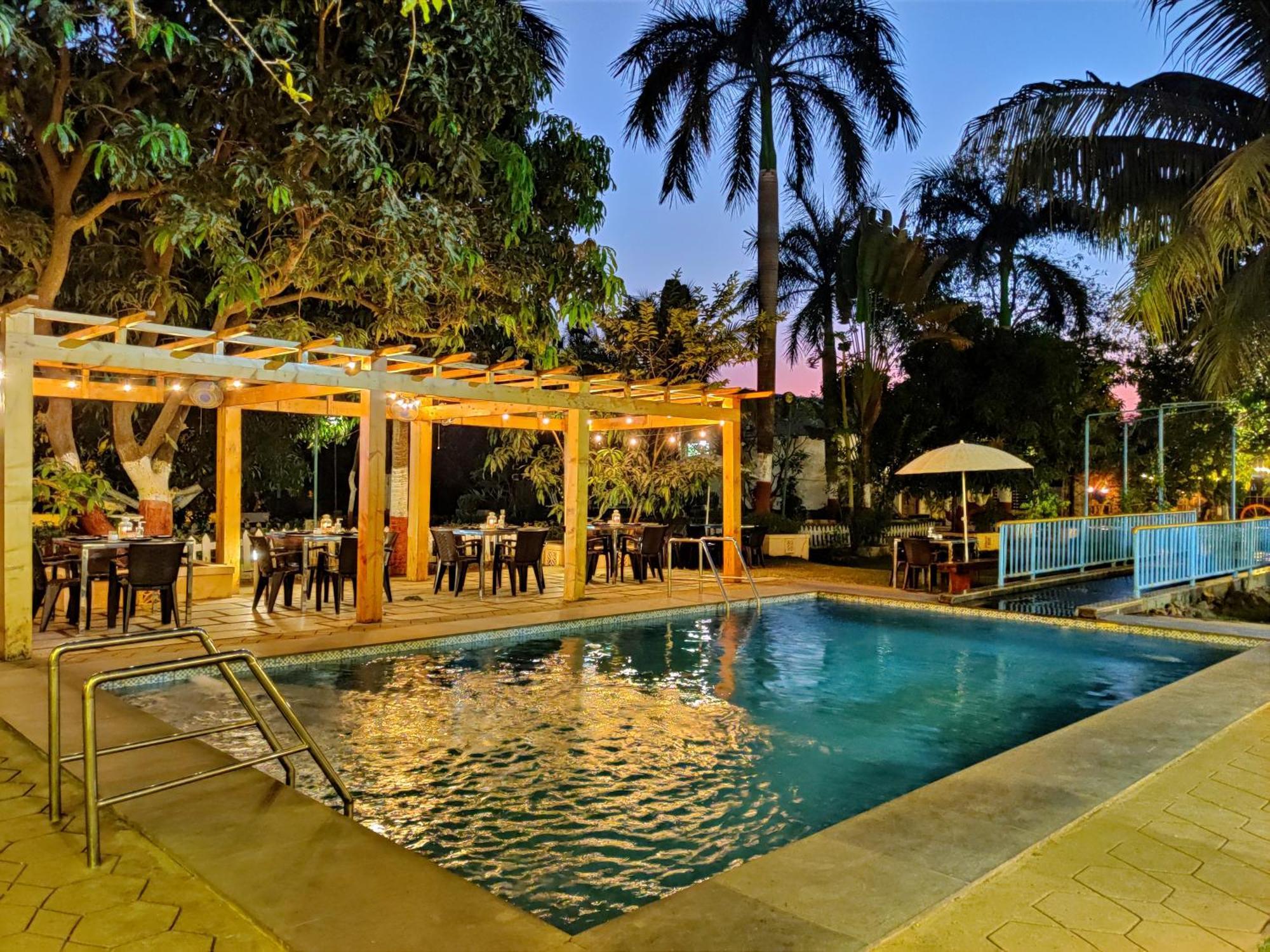Pushp Vatika Resort & Lawns Νάβι Μουμπάι Εξωτερικό φωτογραφία
