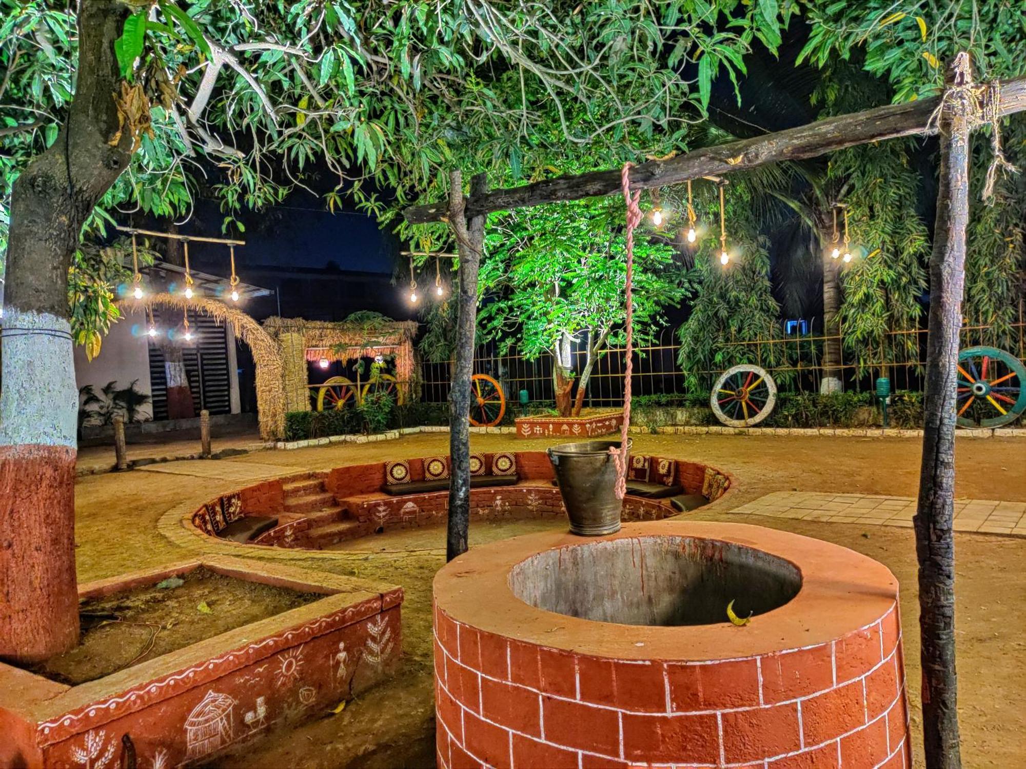 Pushp Vatika Resort & Lawns Νάβι Μουμπάι Εξωτερικό φωτογραφία